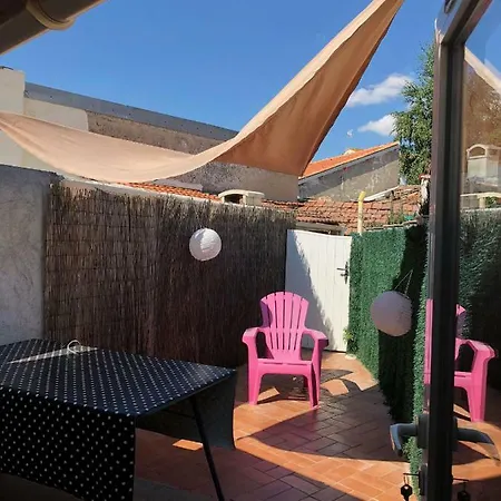 La Rocheliere * Λα Ροσέλ
